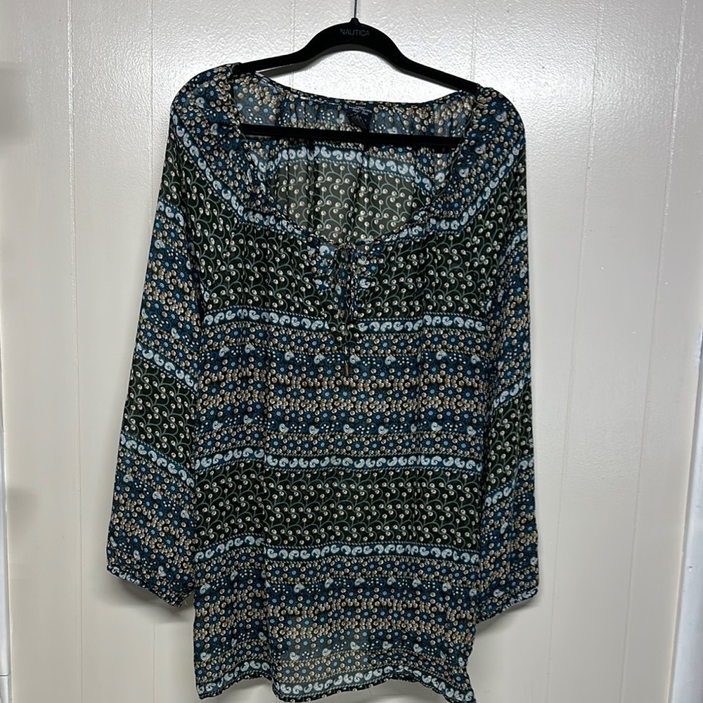Faded Glory Black and Blue Long Sleeve Semi Sheer Blouse